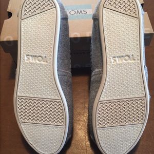 Toms brand new in box